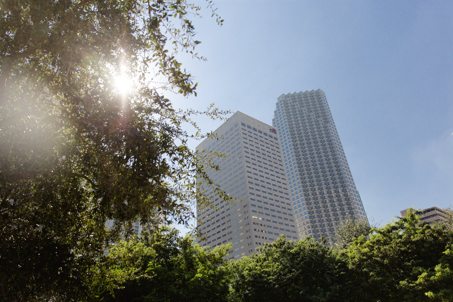 Downtown MIami in November - Tatiana Biggi blogger Tati loves pearls 