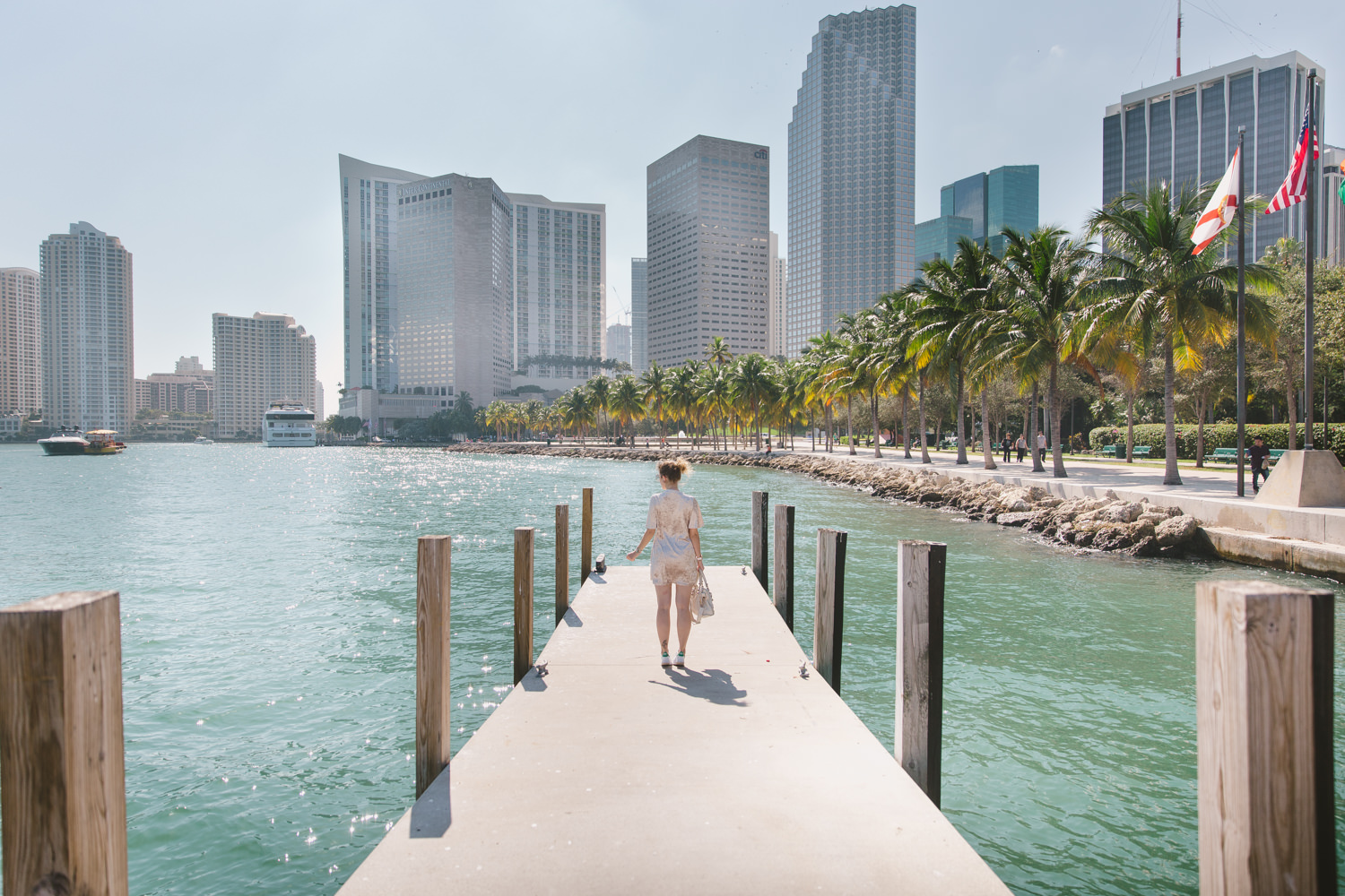 Downtown MIami in November - Tatiana Biggi blogger Tati loves pearls 