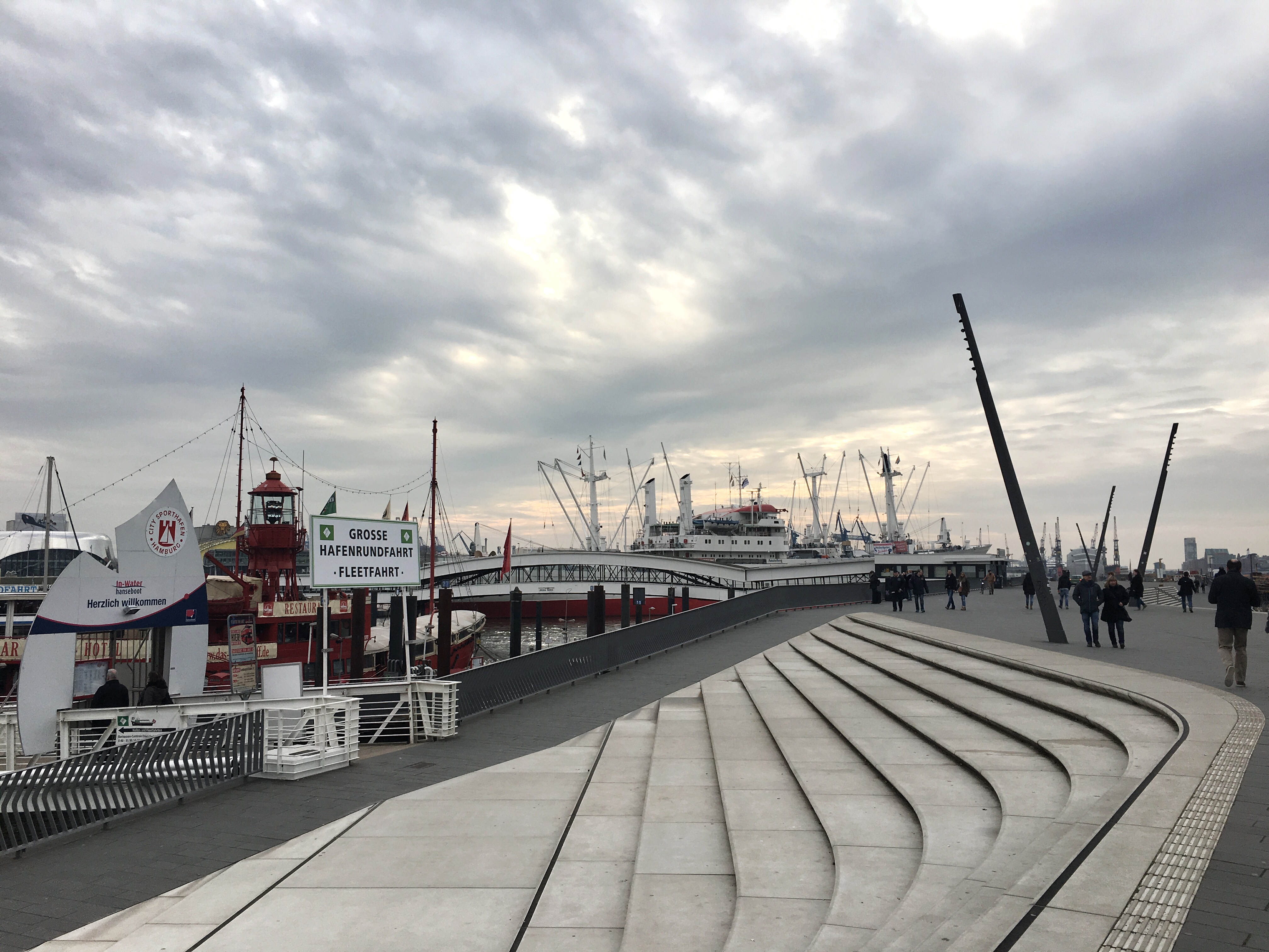 HafenCity e la passeggiata sul porto