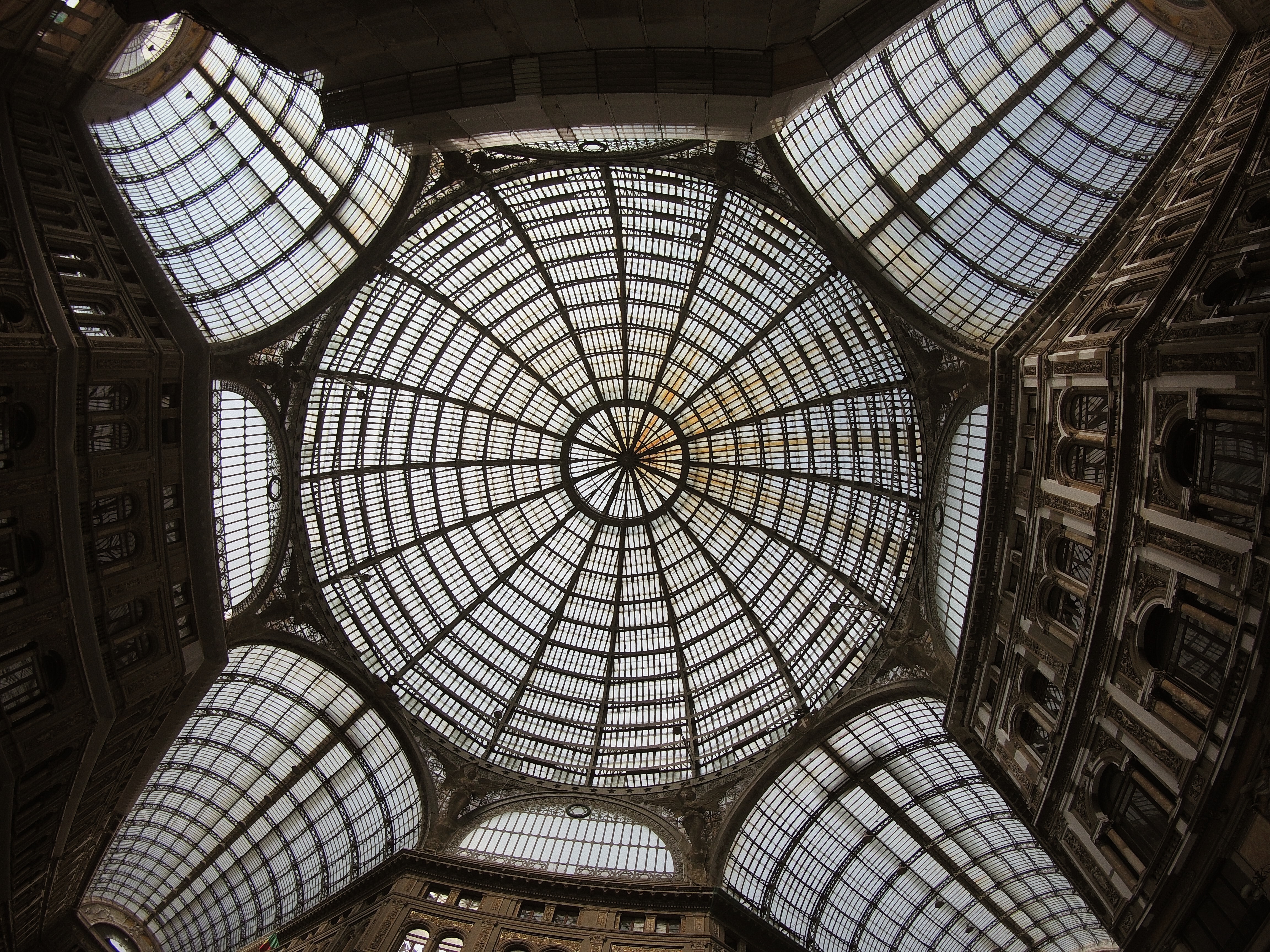 Galleria Umberto I Napoli prospettiva